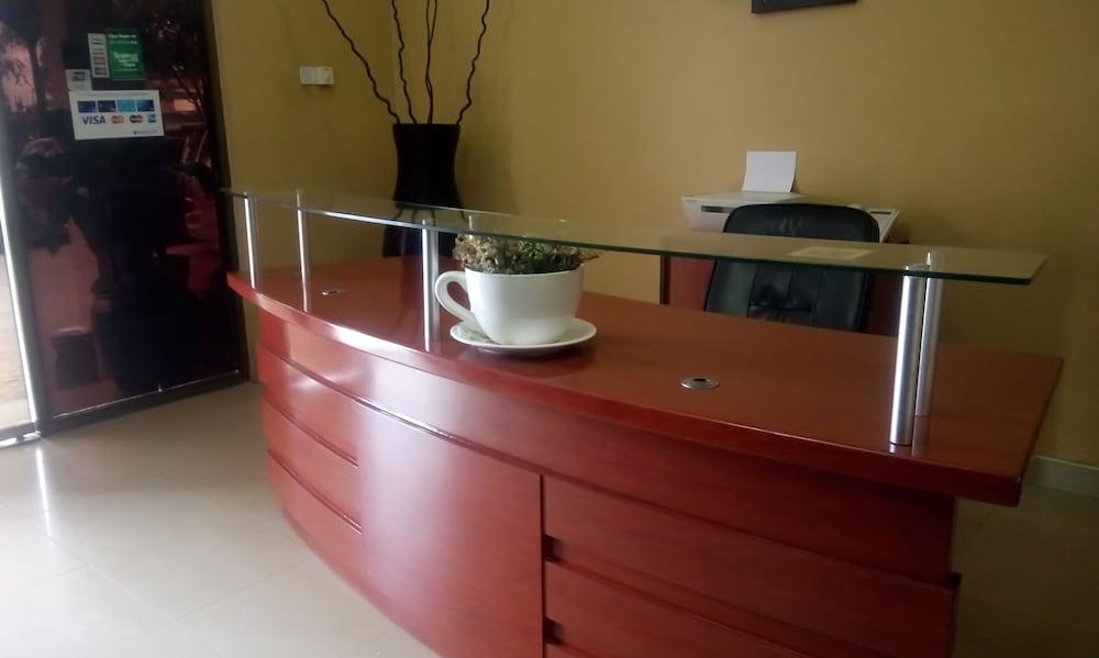 Transit Airport B&B Dar es Salaam Eksteriør billede