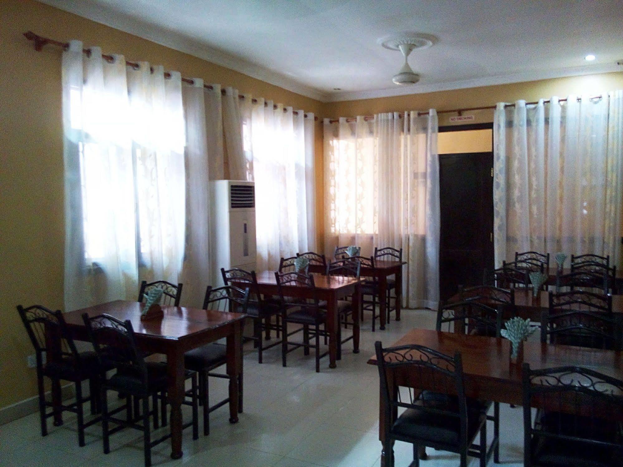 Transit Airport B&B Dar es Salaam Eksteriør billede