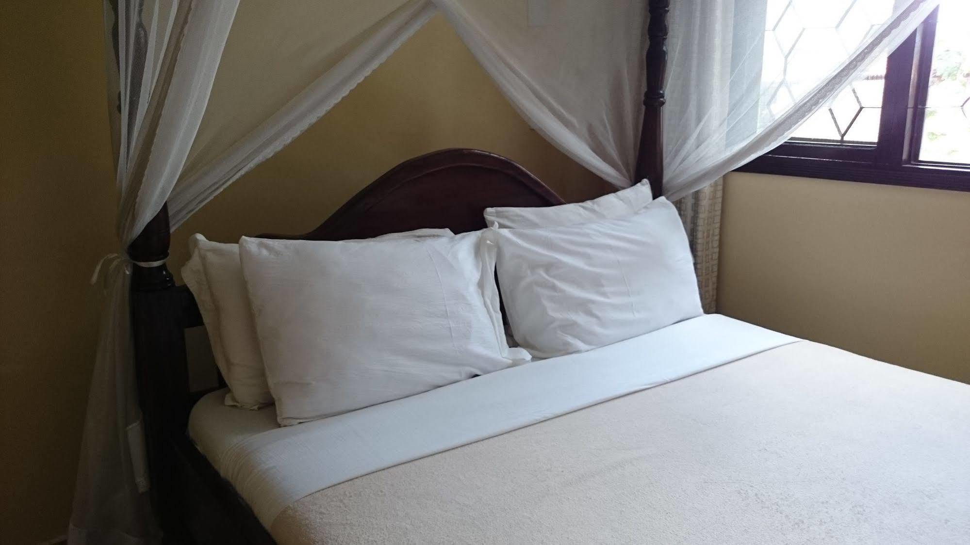 Transit Airport B&B Dar es Salaam Eksteriør billede